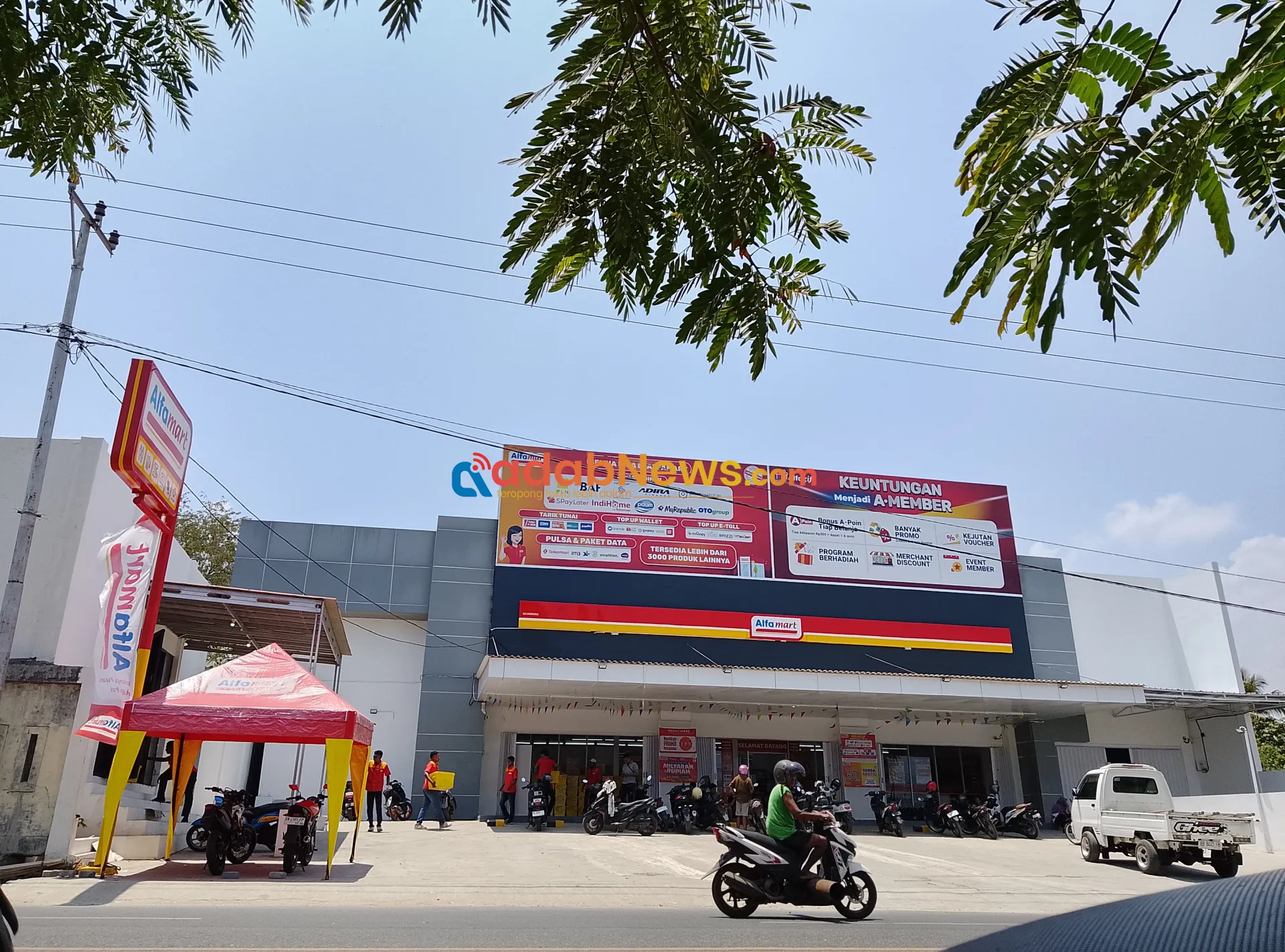 Disambut Antisias Warga, Begini Cara Alfamart Dorong UMKM dan Serap Tenaga Kerja Lokal di Lembata
